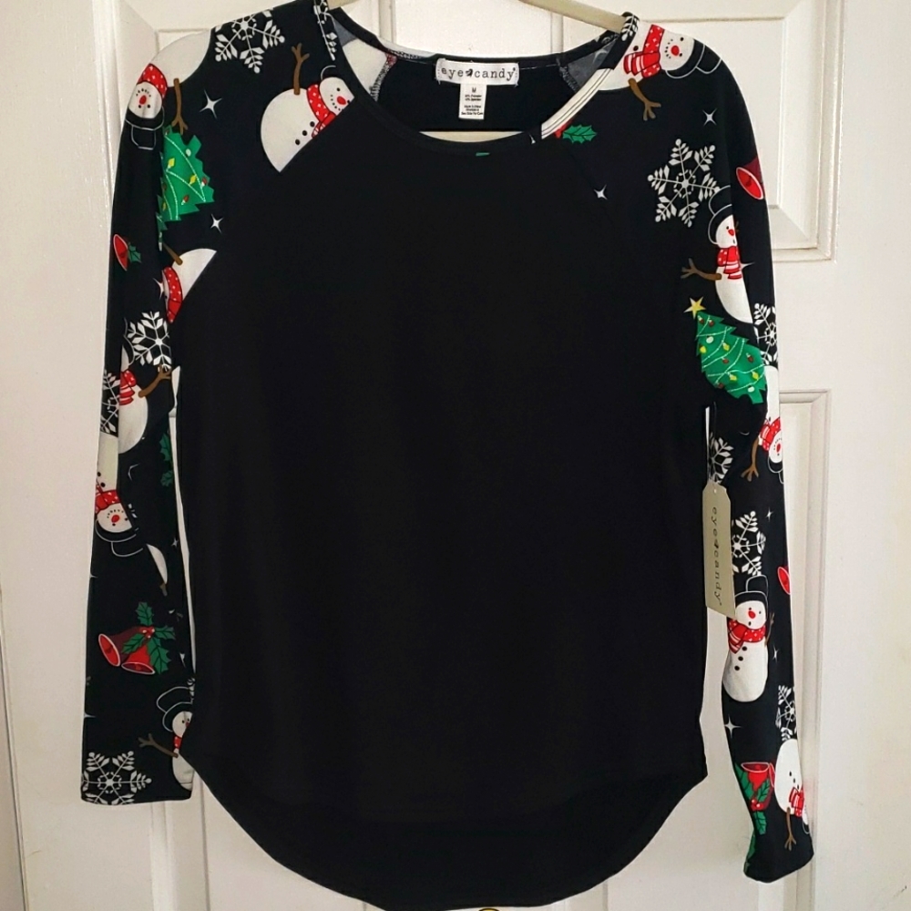 🟢Eye candy Winter Top NWT💙
